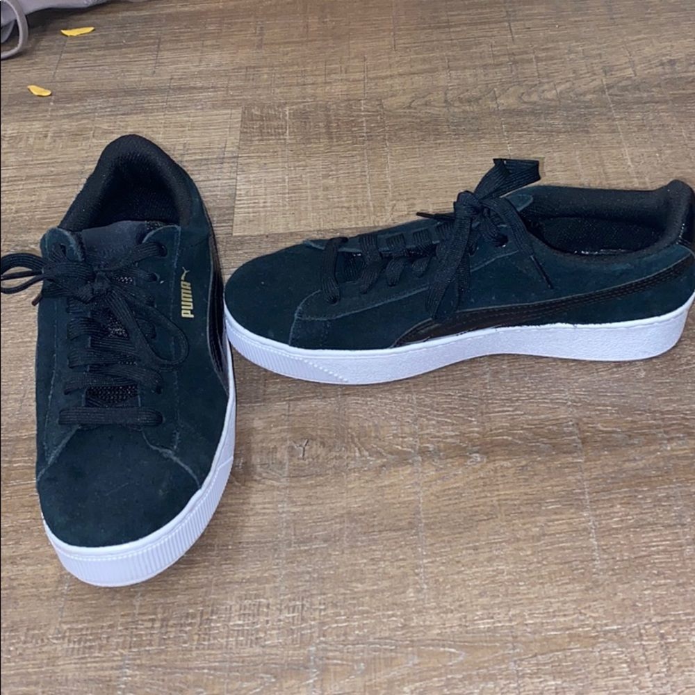 Platform puma shoes!